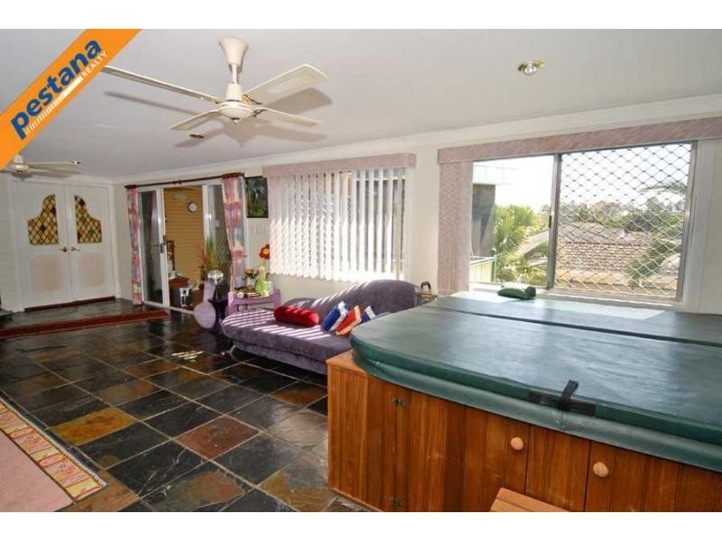 4 Mikaga Court, Woodridge QLD 4114