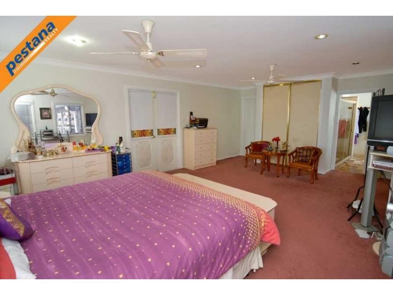 4 Mikaga Court, Woodridge QLD 4114