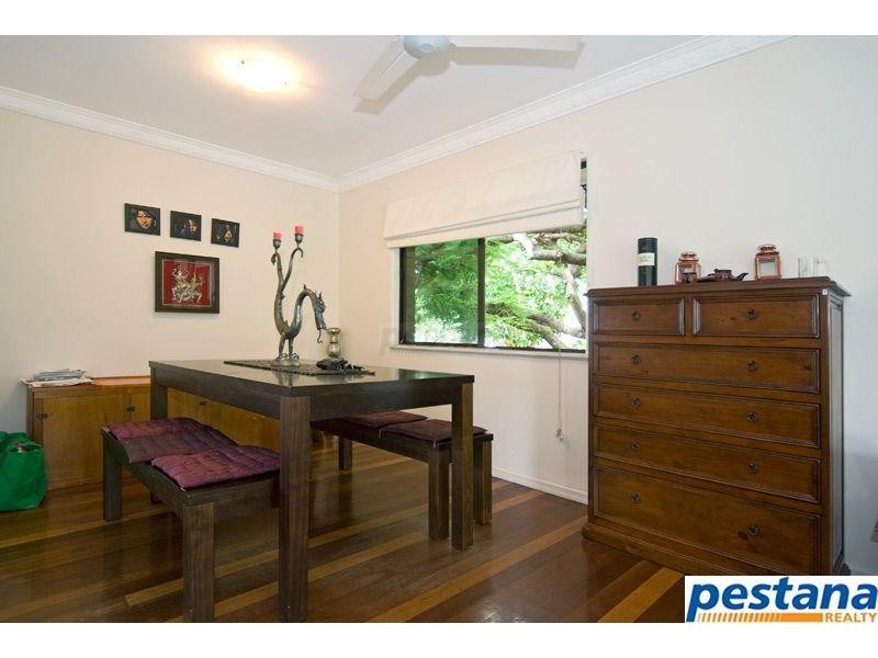 2 Eversley Terrace, Yeronga QLD 4104