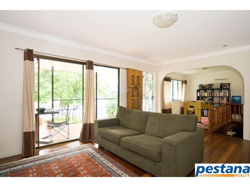 2 Eversley Terrace, Yeronga QLD 4104