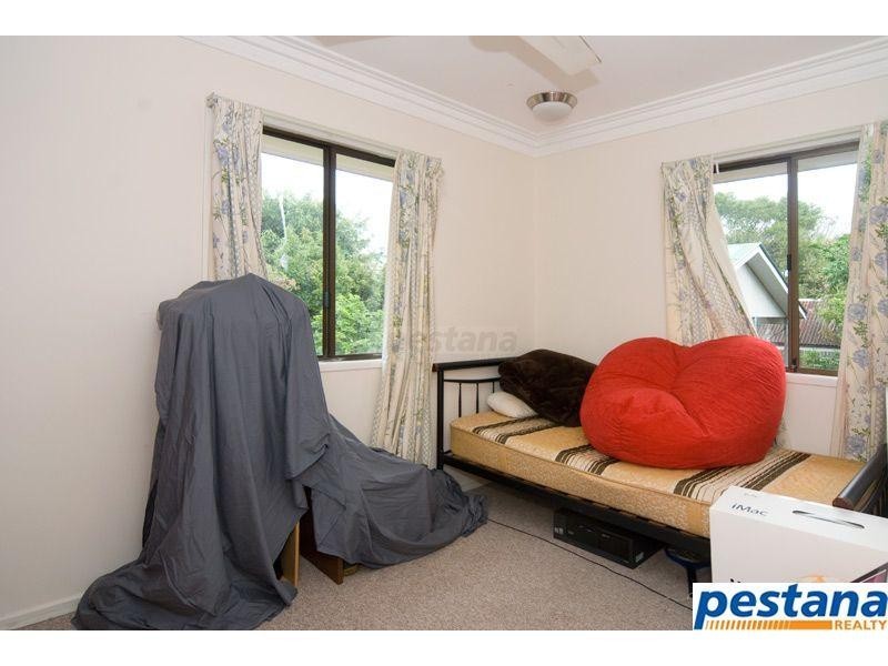 2 Eversley Terrace, Yeronga QLD 4104