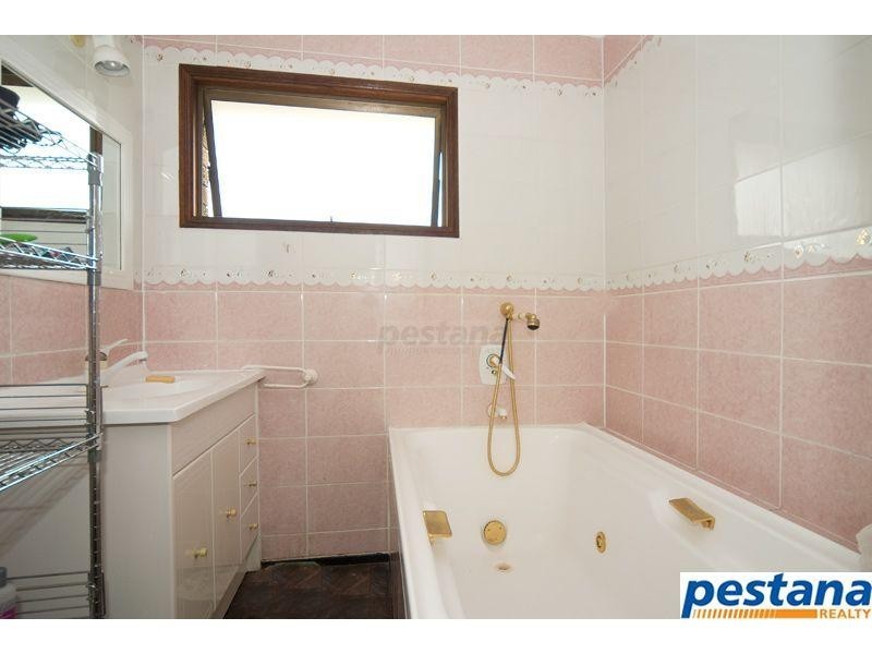 2 Eversley Terrace, Yeronga QLD 4104