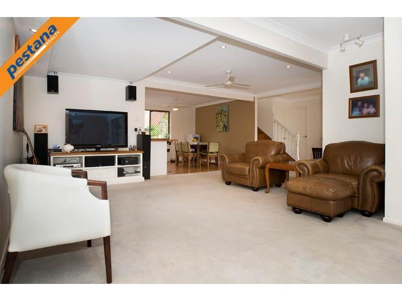 13 Thornhill Street, Springwood QLD 4127