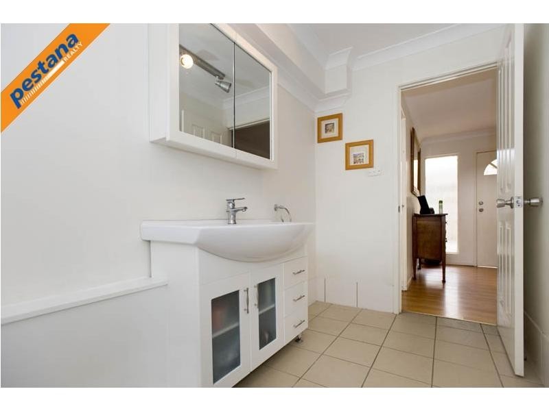 13 Thornhill Street, Springwood QLD 4127