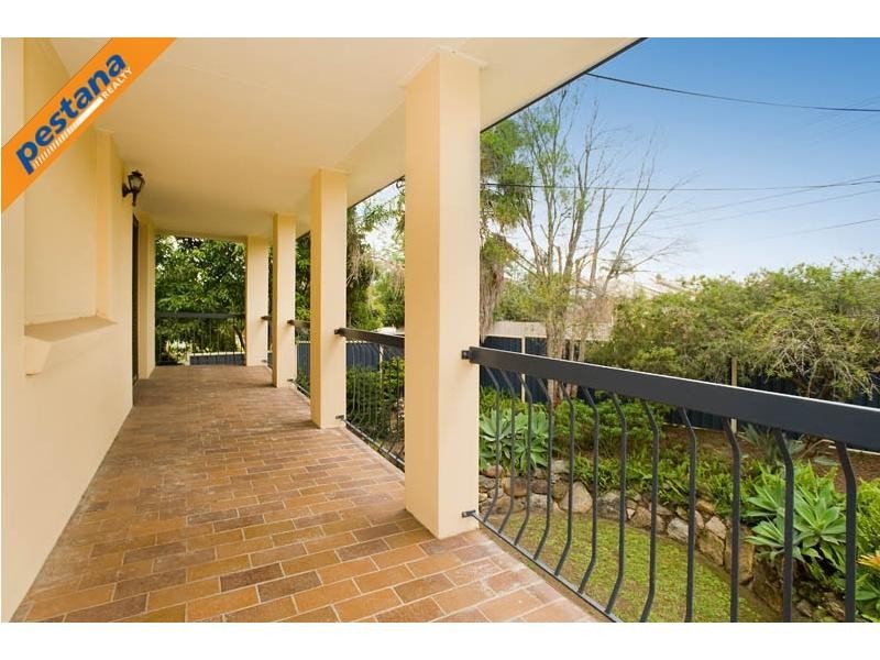 13 Thornhill Street, Springwood QLD 4127