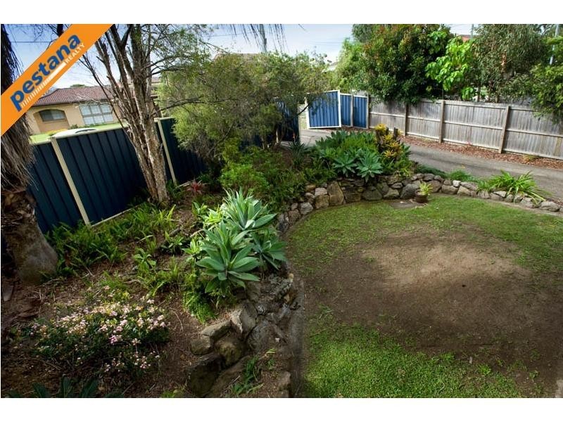 13 Thornhill Street, Springwood QLD 4127