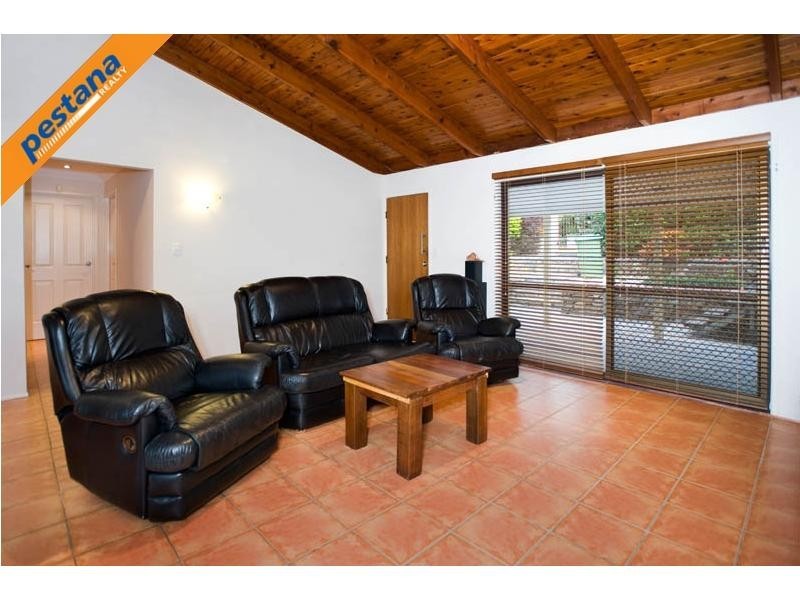 19 Hawkins Street, Springwood QLD 4127