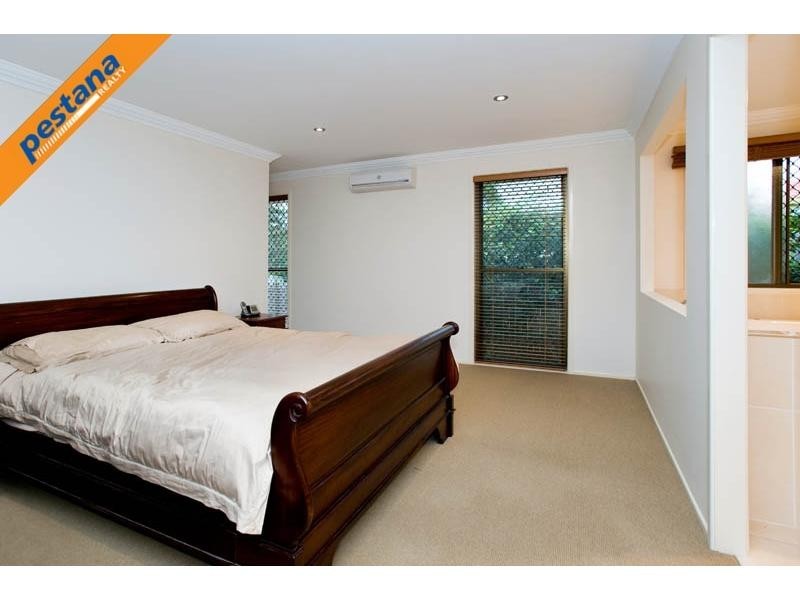 19 Hawkins Street, Springwood QLD 4127