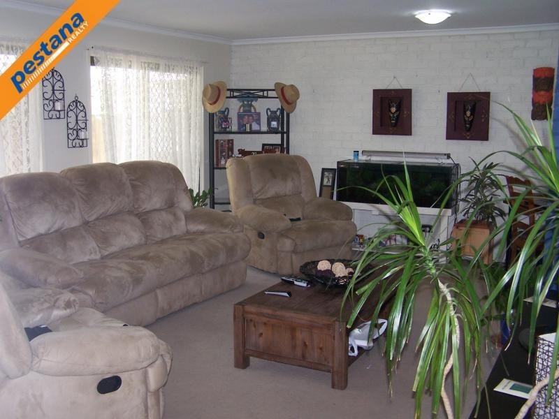15 Lilac Street, Daisy Hill QLD 4127