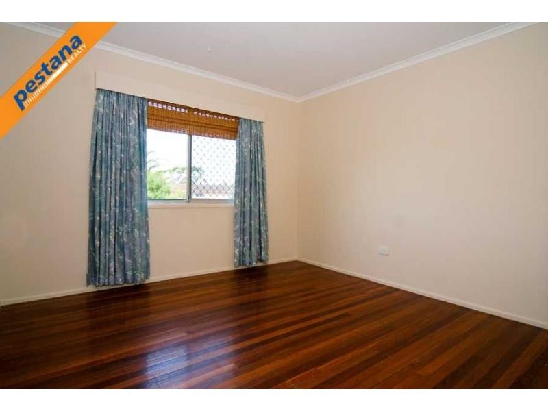 152 North Road, Woodridge QLD 4114