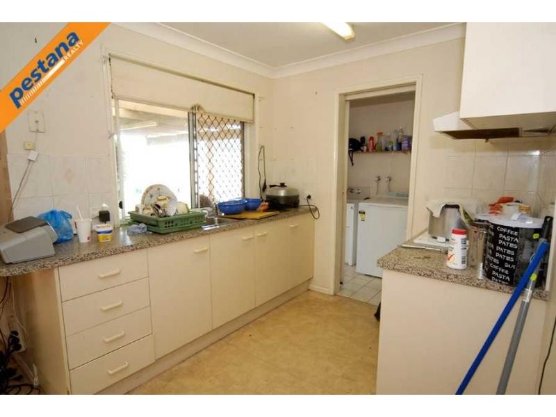 8 Kao Street, Marsden QLD 4132