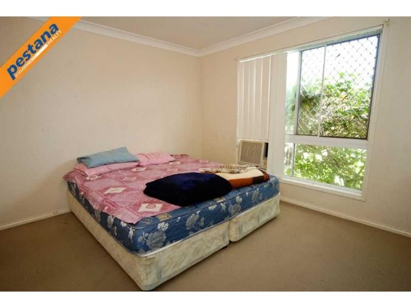 8 Kao Street, Marsden QLD 4132