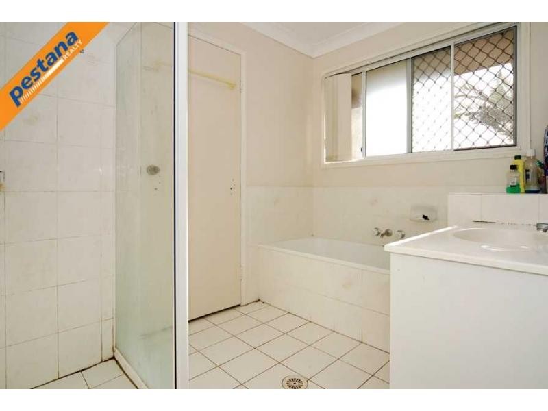 8 Kao Street, Marsden QLD 4132