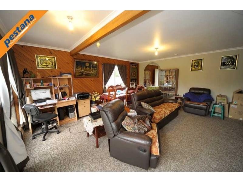 138 Bardon Road, Kingston QLD 4114