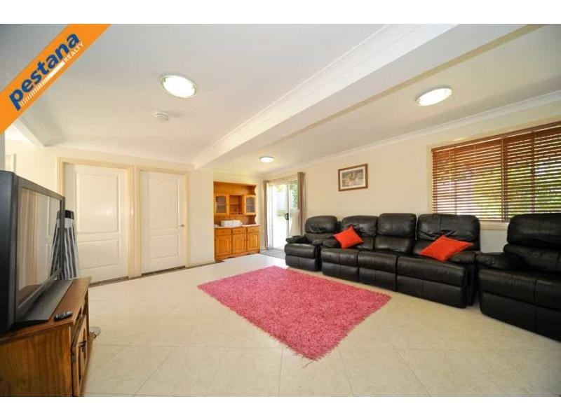 3 Benbow Court, Springwood QLD 4127