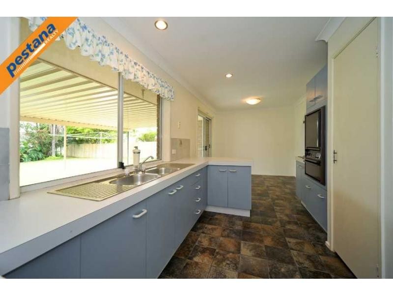 46 Edenlea Drive, Meadowbrook QLD 4131