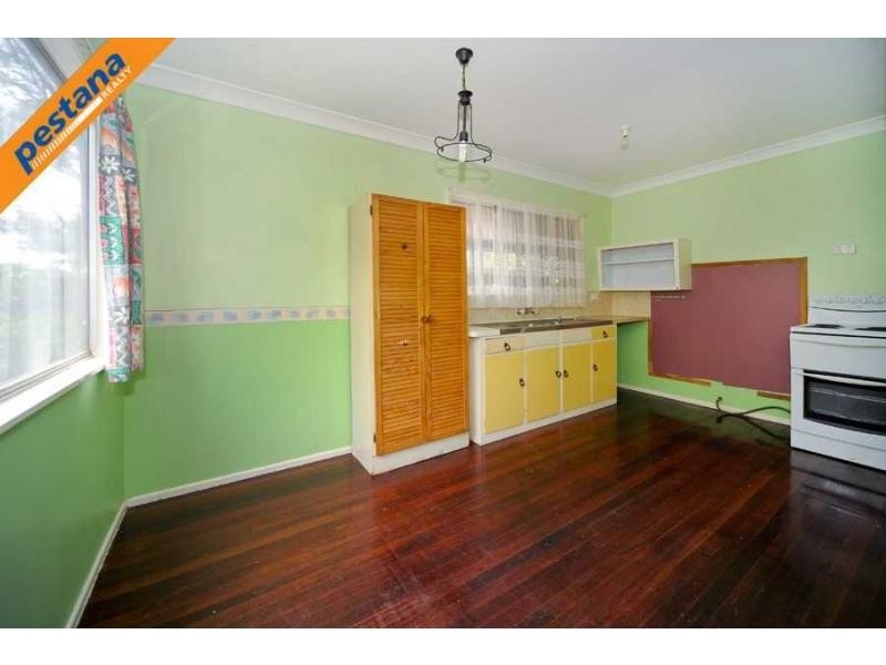 9 Wilbur Street, Woodridge QLD 4114