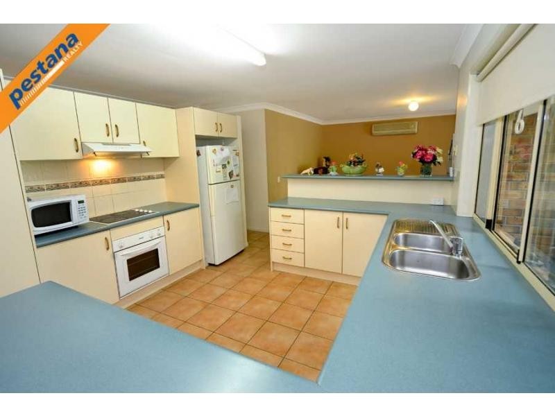 11 Oakvale Street, Underwood QLD 4119