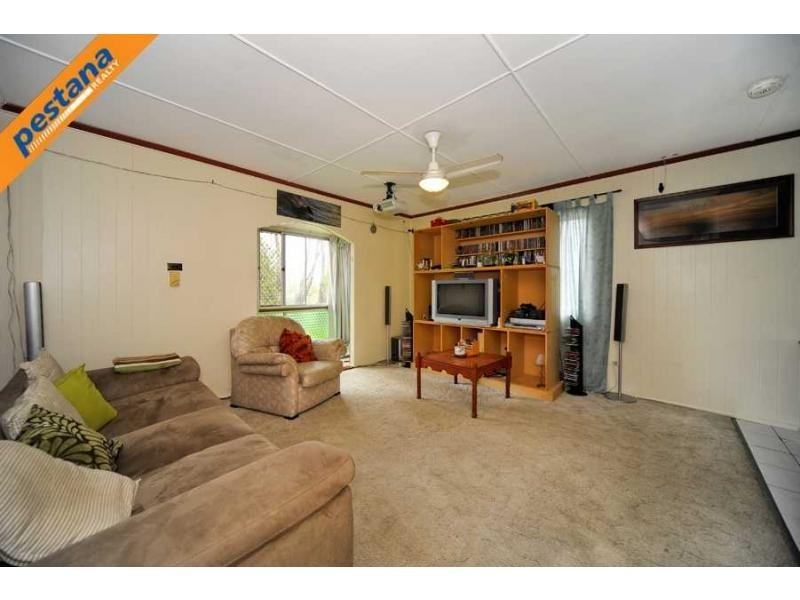 13 Lowanna Street, Slacks Creek QLD 4127