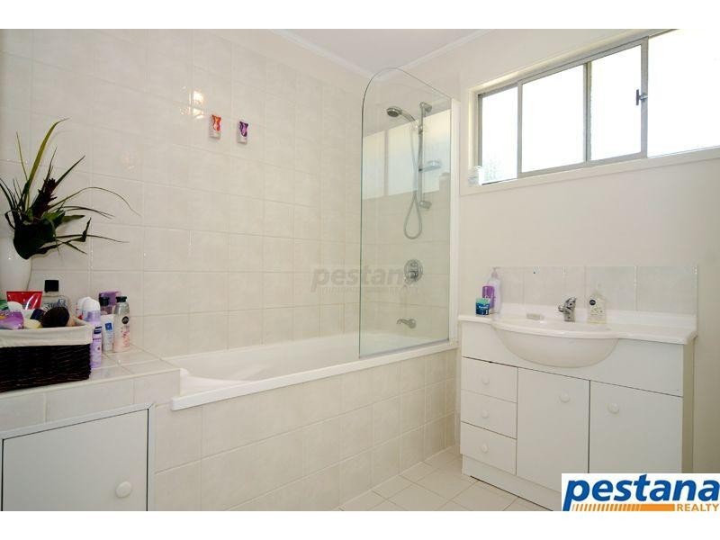 27 Orchid Street, Woodridge QLD 4114