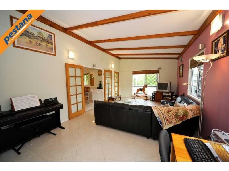 2 Merlin Court, Rochedale South QLD 4123