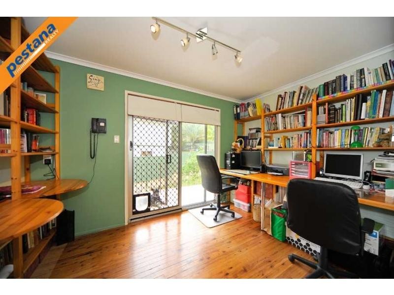 2 Merlin Court, Rochedale South QLD 4123