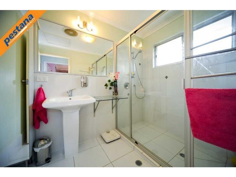 2 Merlin Court, Rochedale South QLD 4123