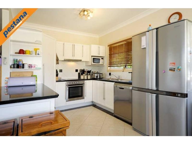 3 Benbow Court, Springwood QLD 4127