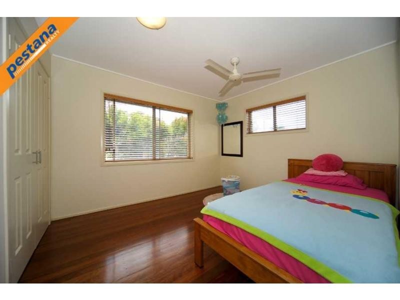 9 Conifer Street, Daisy Hill QLD 4127
