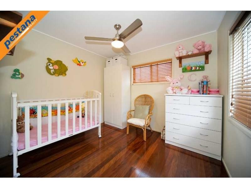 9 Conifer Street, Daisy Hill QLD 4127