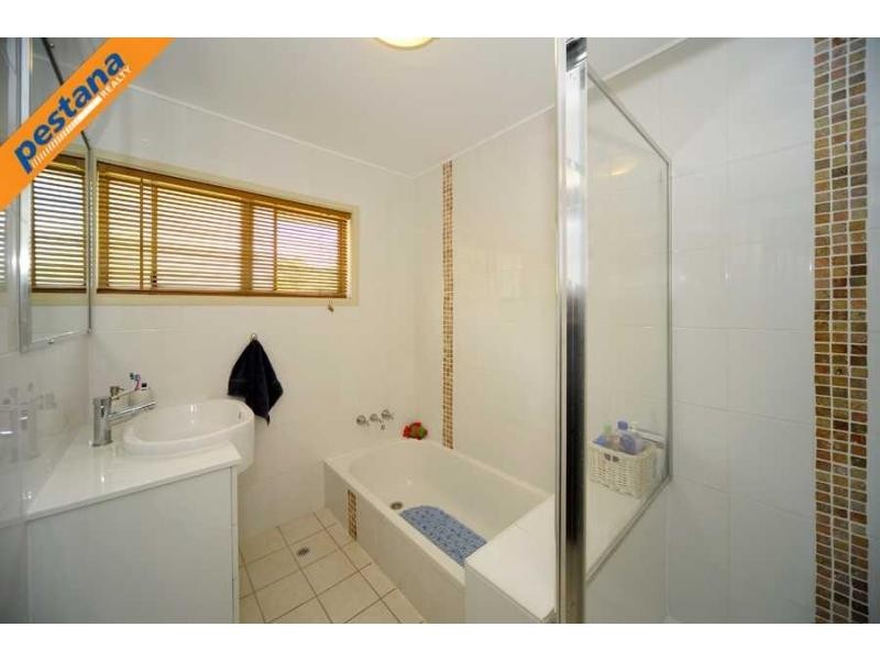9 Conifer Street, Daisy Hill QLD 4127