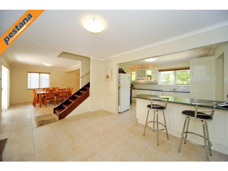 9 Conifer Street, Daisy Hill QLD 4127