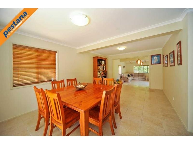 9 Conifer Street, Daisy Hill QLD 4127