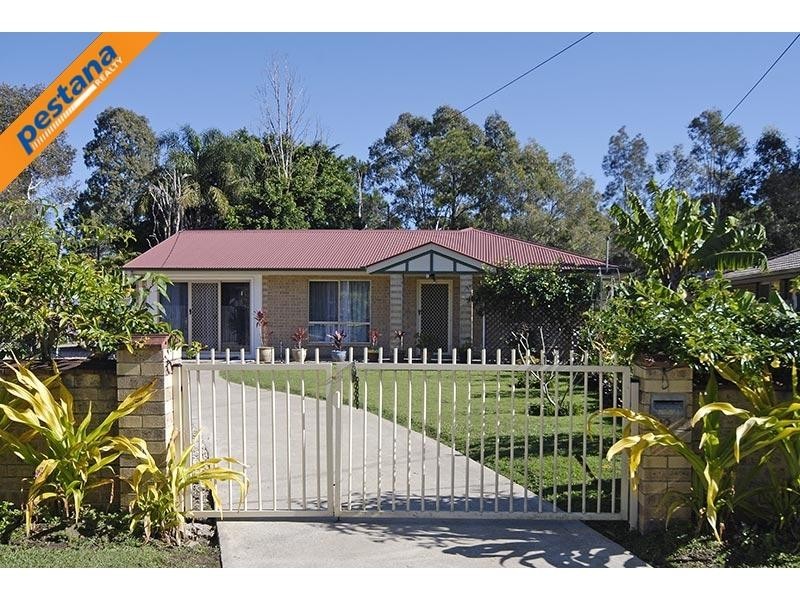 42 Moore Street, Loganlea QLD 4131
