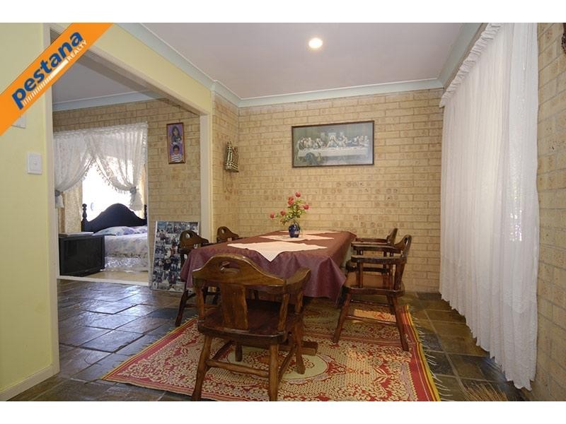 42 Moore Street, Loganlea QLD 4131