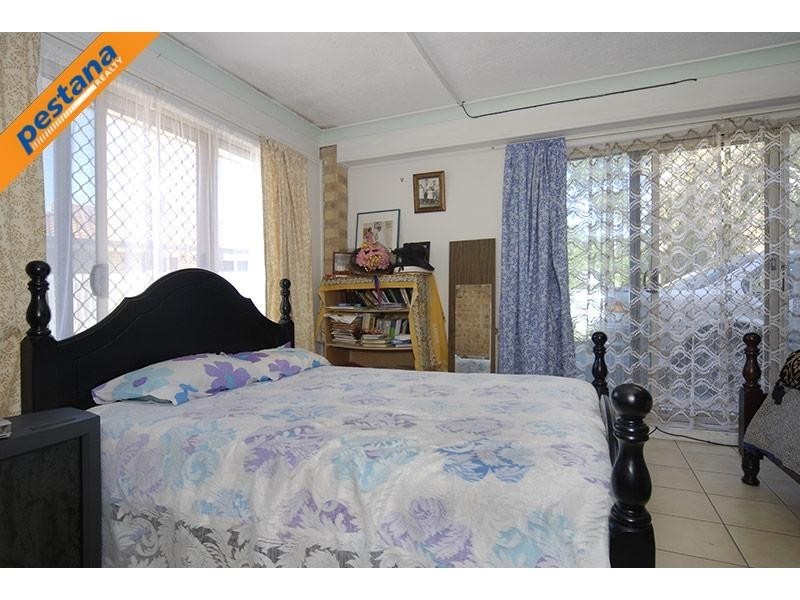 42 Moore Street, Loganlea QLD 4131
