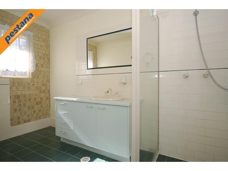 42 Moore Street, Loganlea QLD 4131