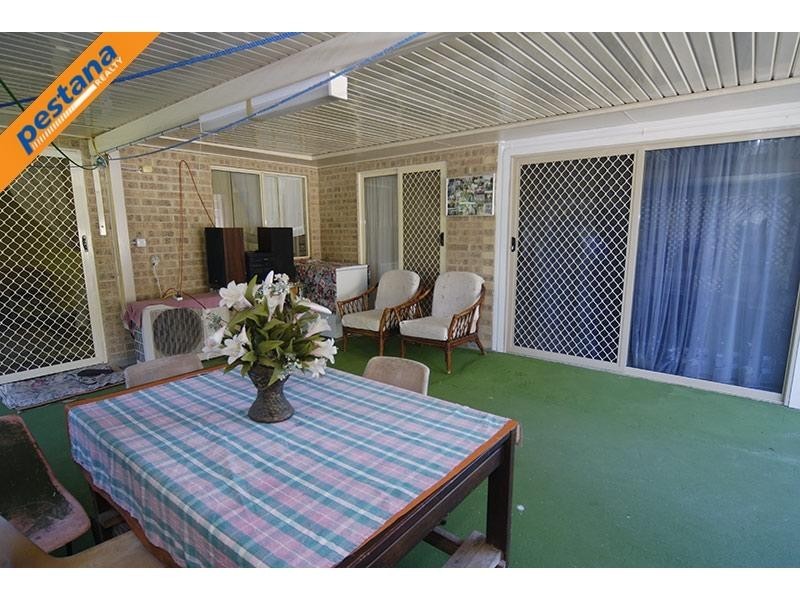 42 Moore Street, Loganlea QLD 4131