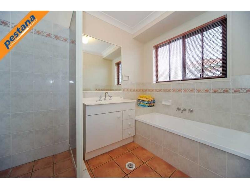 80 Kilsay Crescent, Meadowbrook QLD 4131