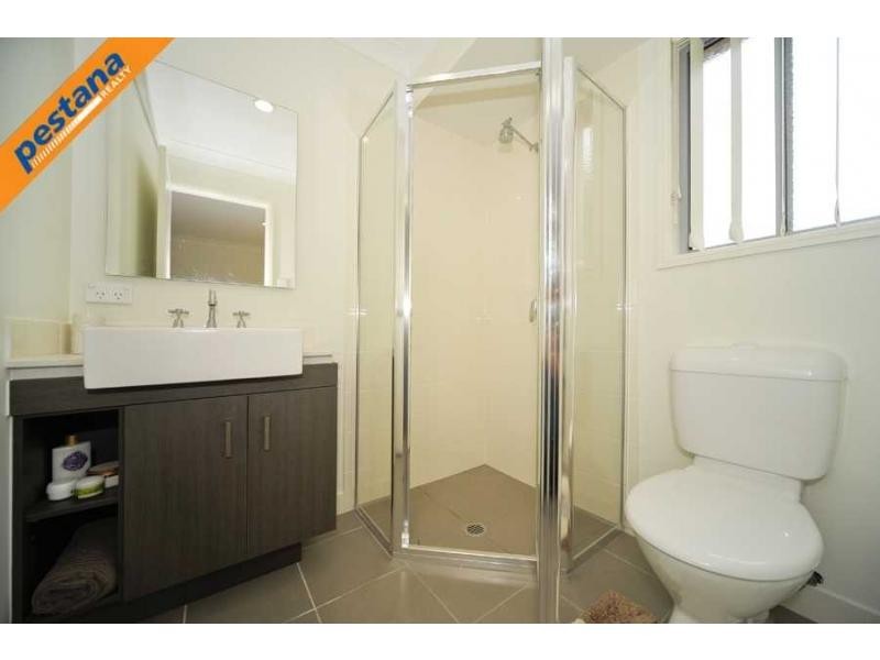 16 Carnarvon Crescent, Waterford QLD 4133