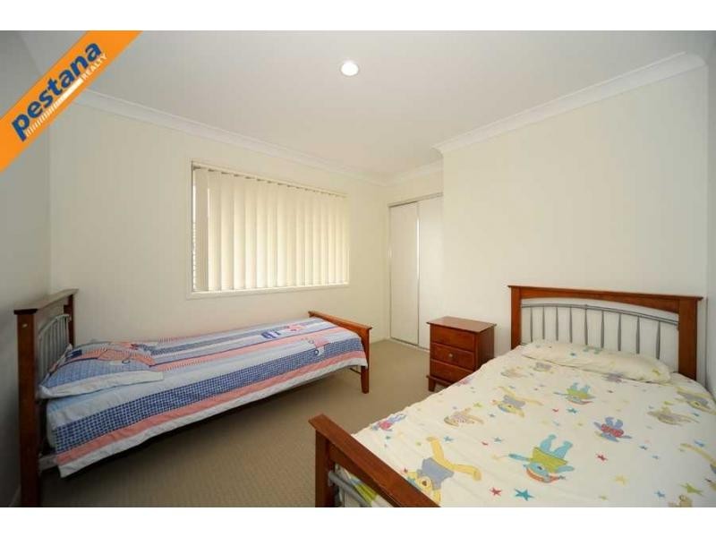 16 Carnarvon Crescent, Waterford QLD 4133