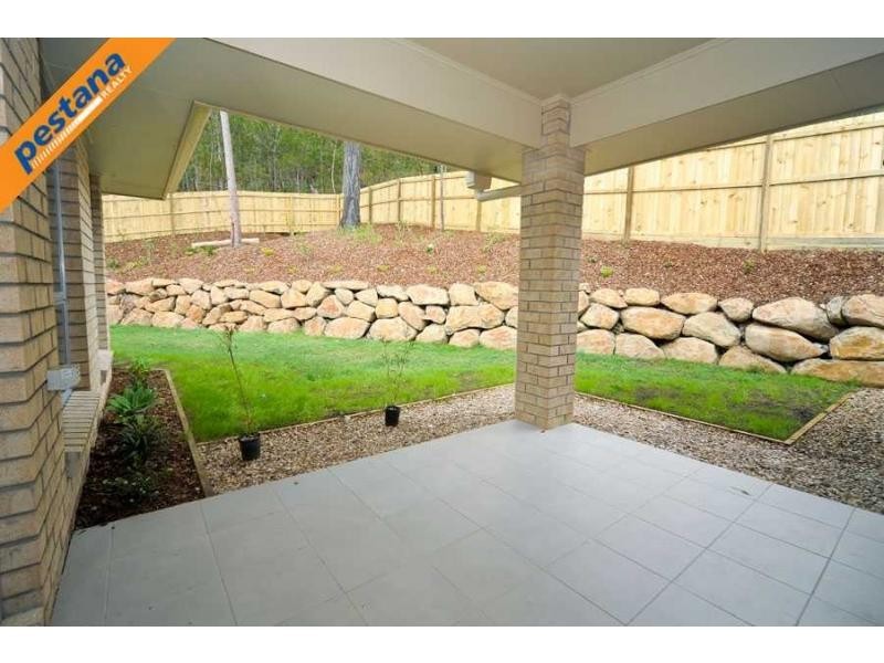 16 Carnarvon Crescent, Waterford QLD 4133