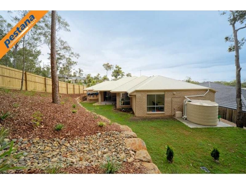 16 Carnarvon Crescent, Waterford QLD 4133