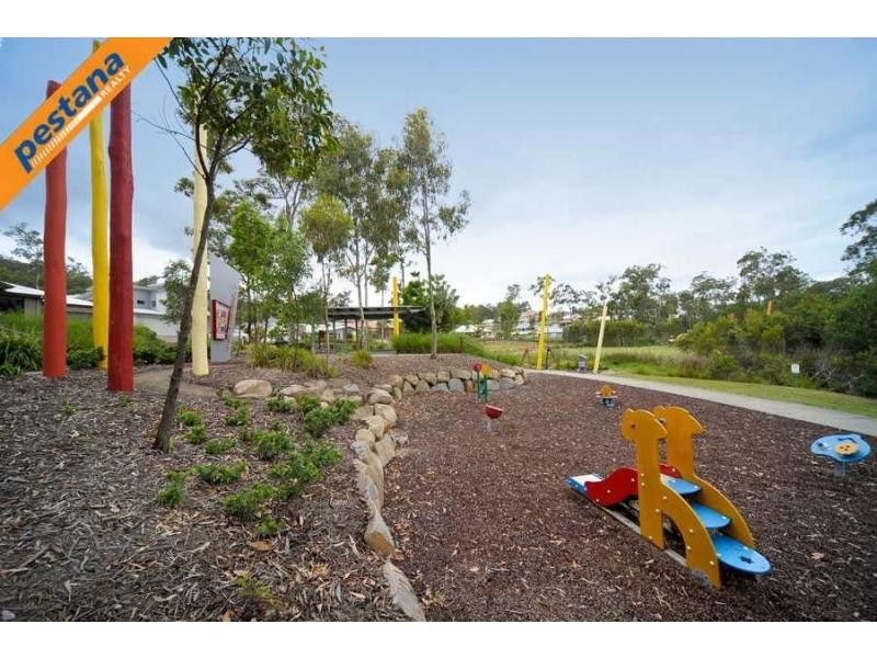 16 Carnarvon Crescent, Waterford QLD 4133