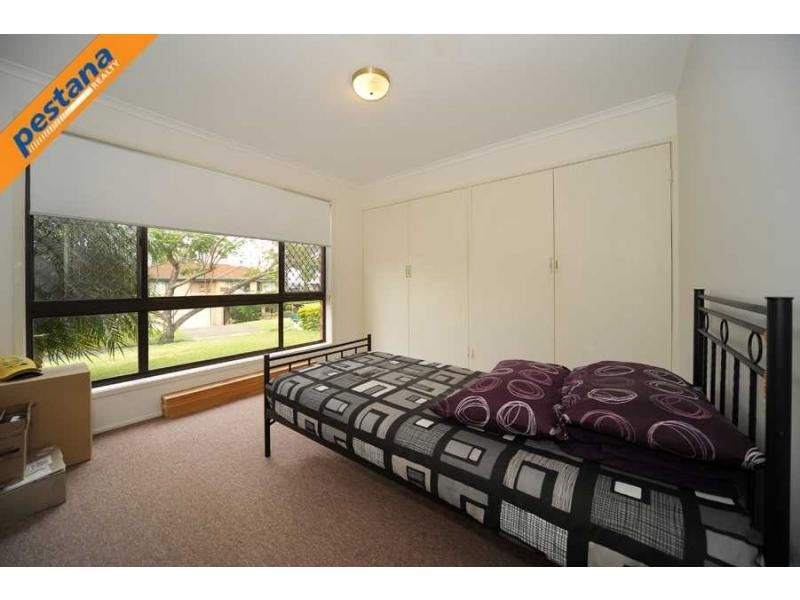 34 Wootton Crescent, Springwood QLD 4127