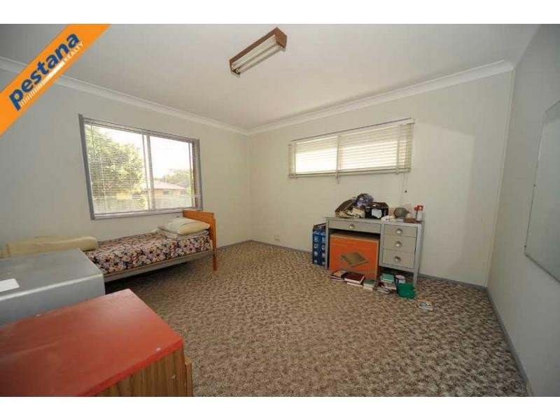 15 Woodrose Street, Kingston QLD 4114