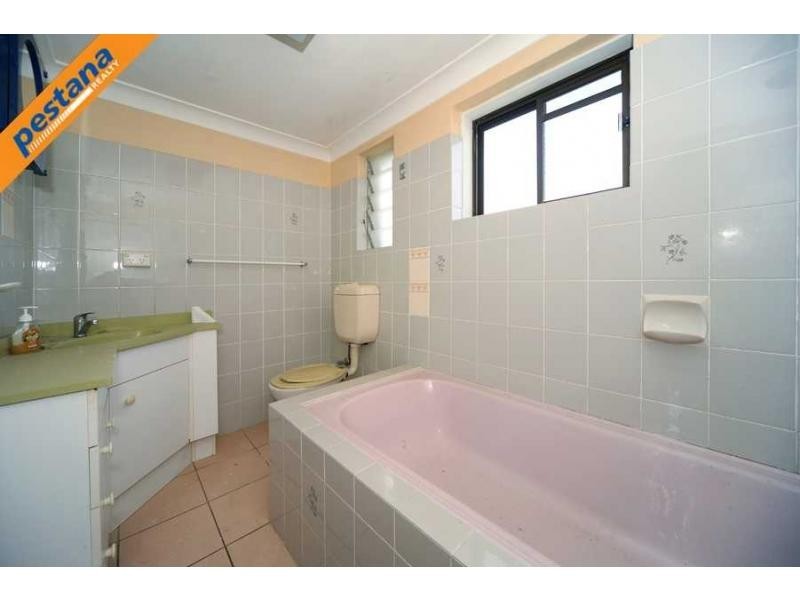 15 Woodrose Street, Kingston QLD 4114