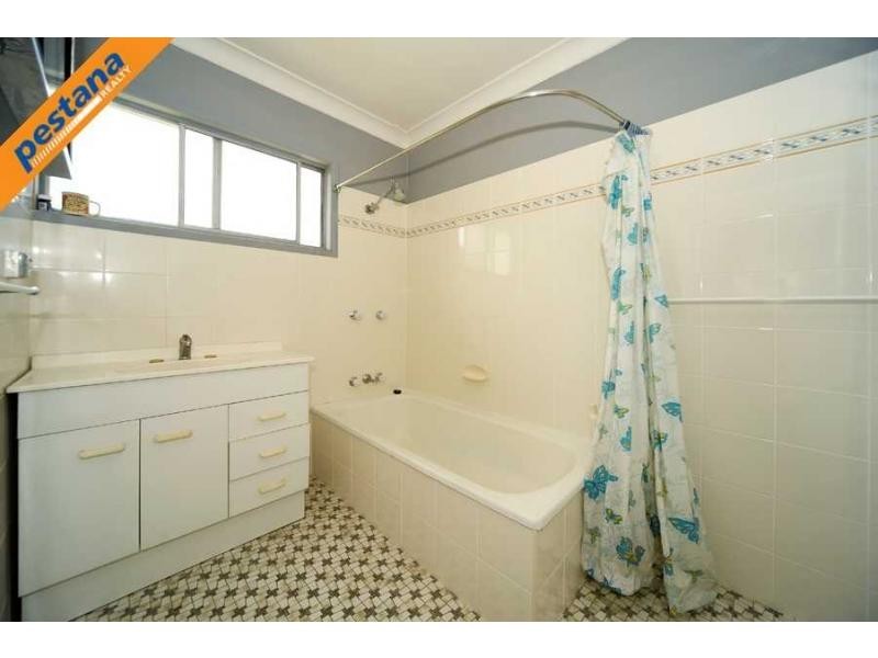 15 Woodrose Street, Kingston QLD 4114