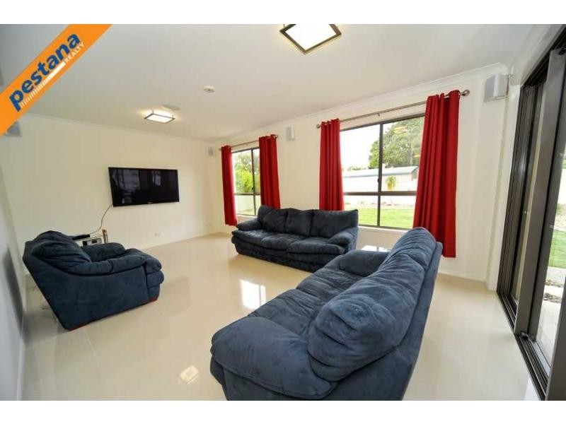 10 Rosewood Street, Daisy Hill QLD 4127