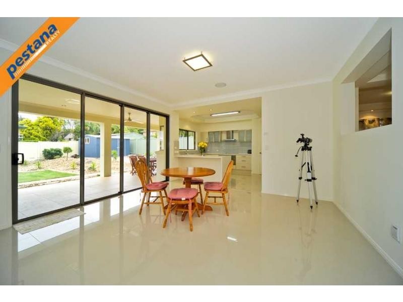 10 Rosewood Street, Daisy Hill QLD 4127